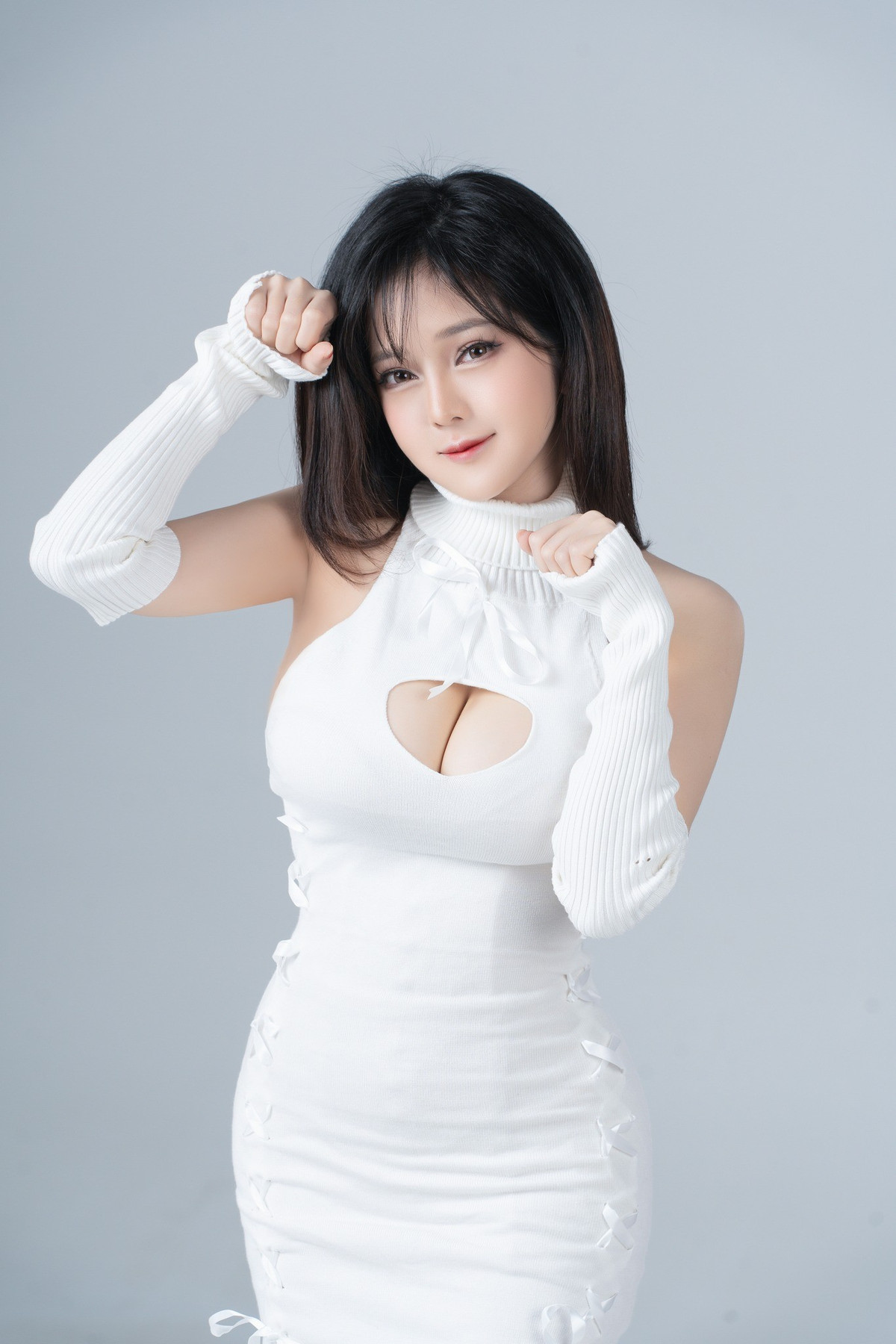 Loạt ảnh mới không chỉ thể hiện vẻ đẹp ngày càng thăng hạng của nữ coser mà còn chứng minh sức hút đặc biệt của cô trong làng streamer – cosplay Việt.