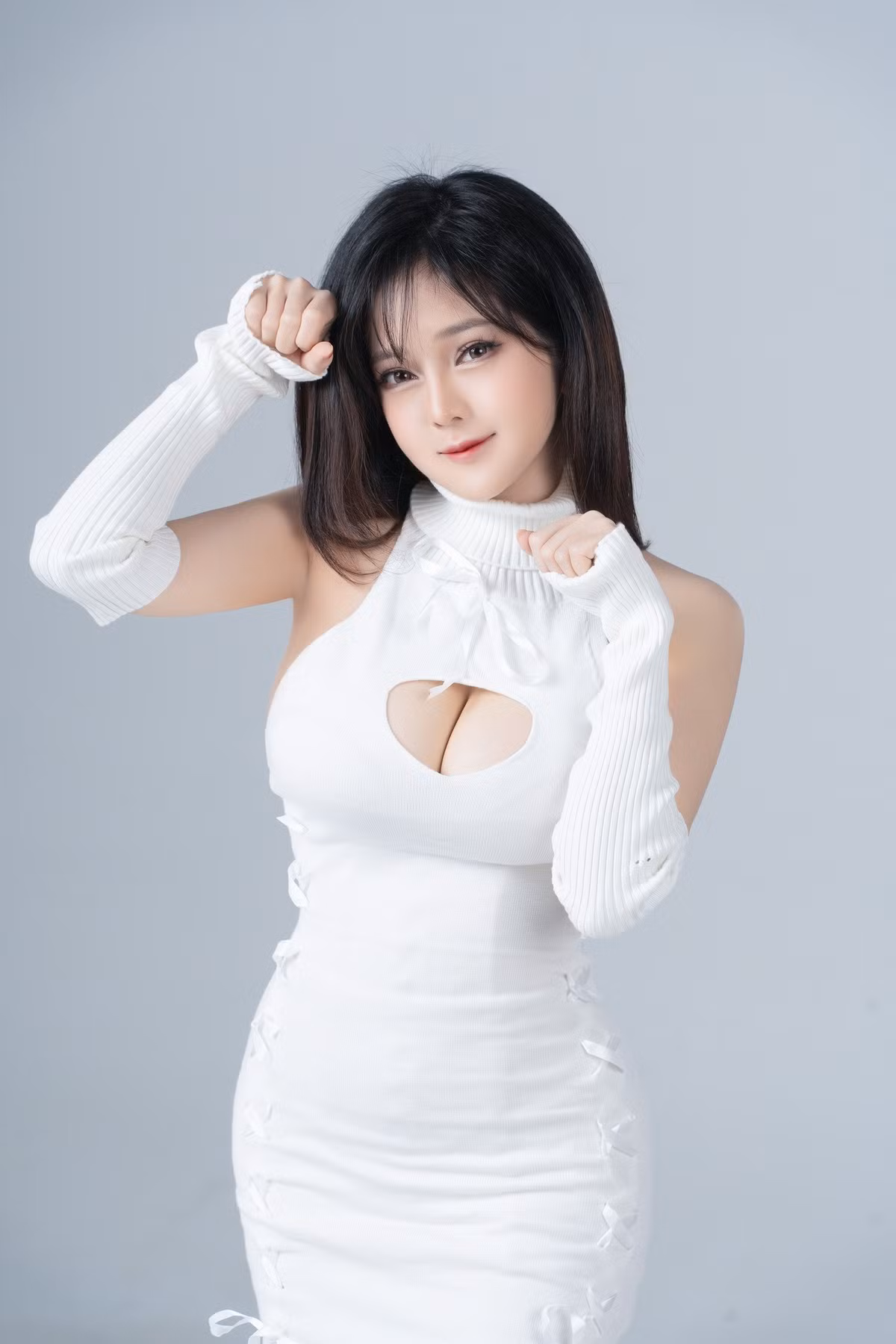 Loạt ảnh mới không chỉ thể hiện vẻ đẹp ngày càng thăng hạng của nữ coser mà còn chứng minh sức hút đặc biệt của cô trong làng streamer – cosplay Việt.