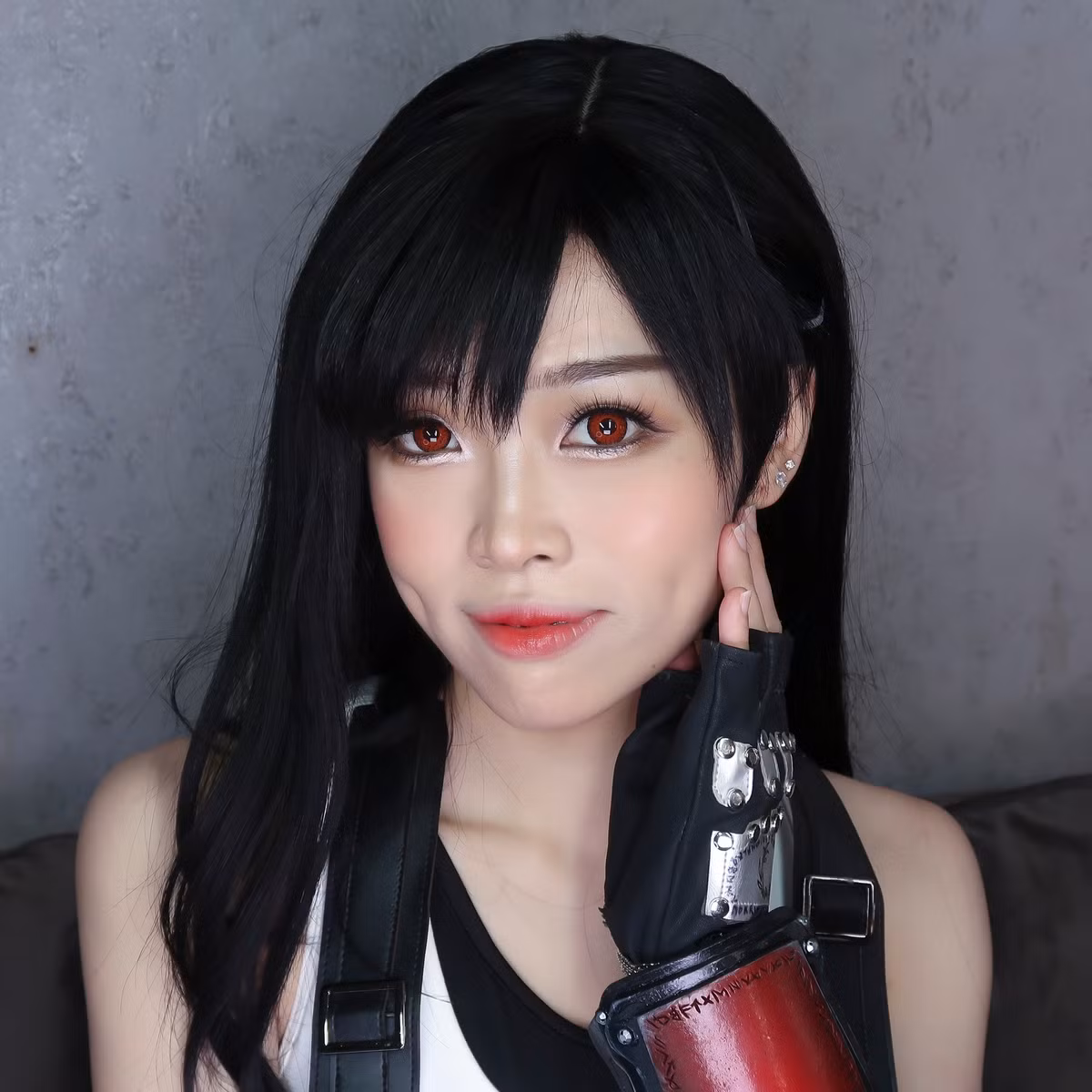 Dù Trang Bít Tết có thực sự PTTM hay khôn, thì những nghi vấn này cũng đã và đang tạo ra một cuộc thảo luận rộng rãi về chuẩn mực cái đẹp, áp lực ngoại hình đối với người nổi tiếng và quyền tự quyết của cá nhân trong việc thay đổi diện mạo.