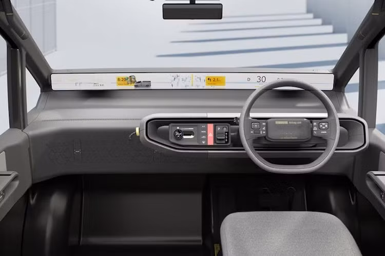 Về phần cửa sổ bên phía sau, chúng chiếm ít diện tích hơn so với Hiace hiện tại , chỉ là các dải kính nhỏ ngay dưới mui xe phẳng và bao quanh phần đuôi xe. Đây có vẻ là kiểu dáng tiêu chuẩn, bất kể mục đích sử dụng là vận chuyển hàng hóa hay chở bệnh nhân, với phiên bản mui cao hơn dường như dành cho việc chăm sóc người cao tuổi.