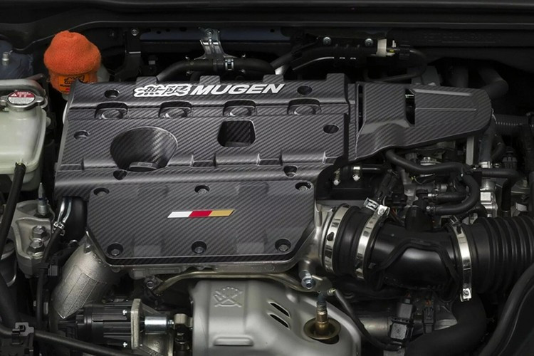 Trong khi đó, giá bán lẻ của mẫu xe thể thao hiệu năng cao Honda Civic Type R tại Nhật Bản dao động từ 4.997.300 đến 6.179.800 yen (32.500–40.100 USD).