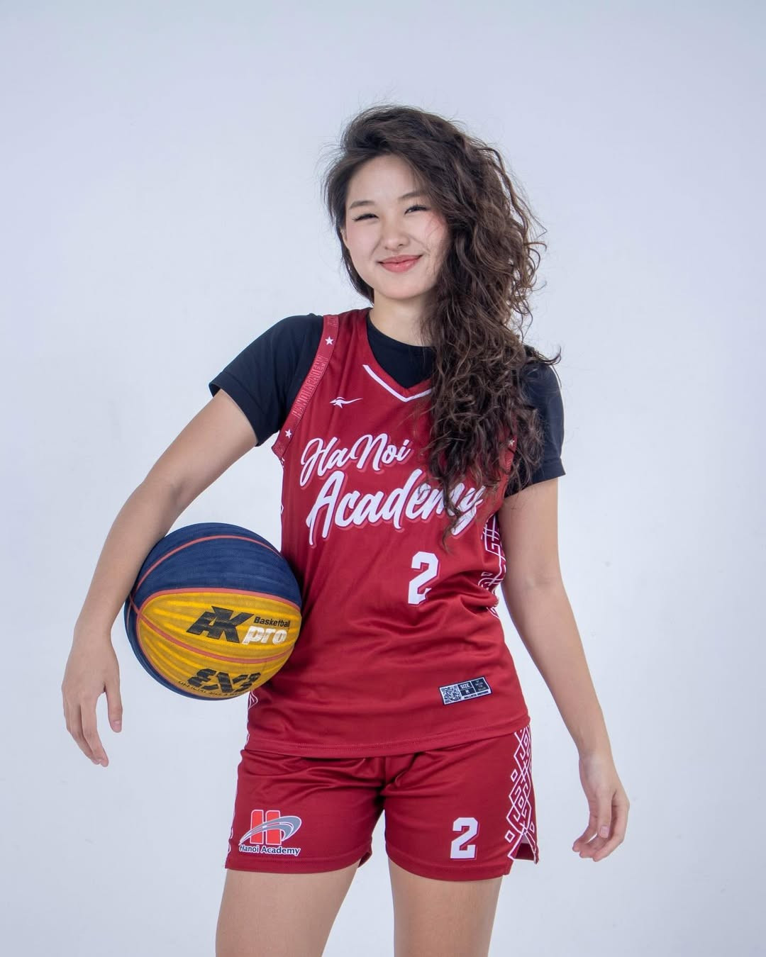 Huệ Anh sở hữu chiều cao gần 1m70, gương mặt thanh tú cùng phong thái tự tin.