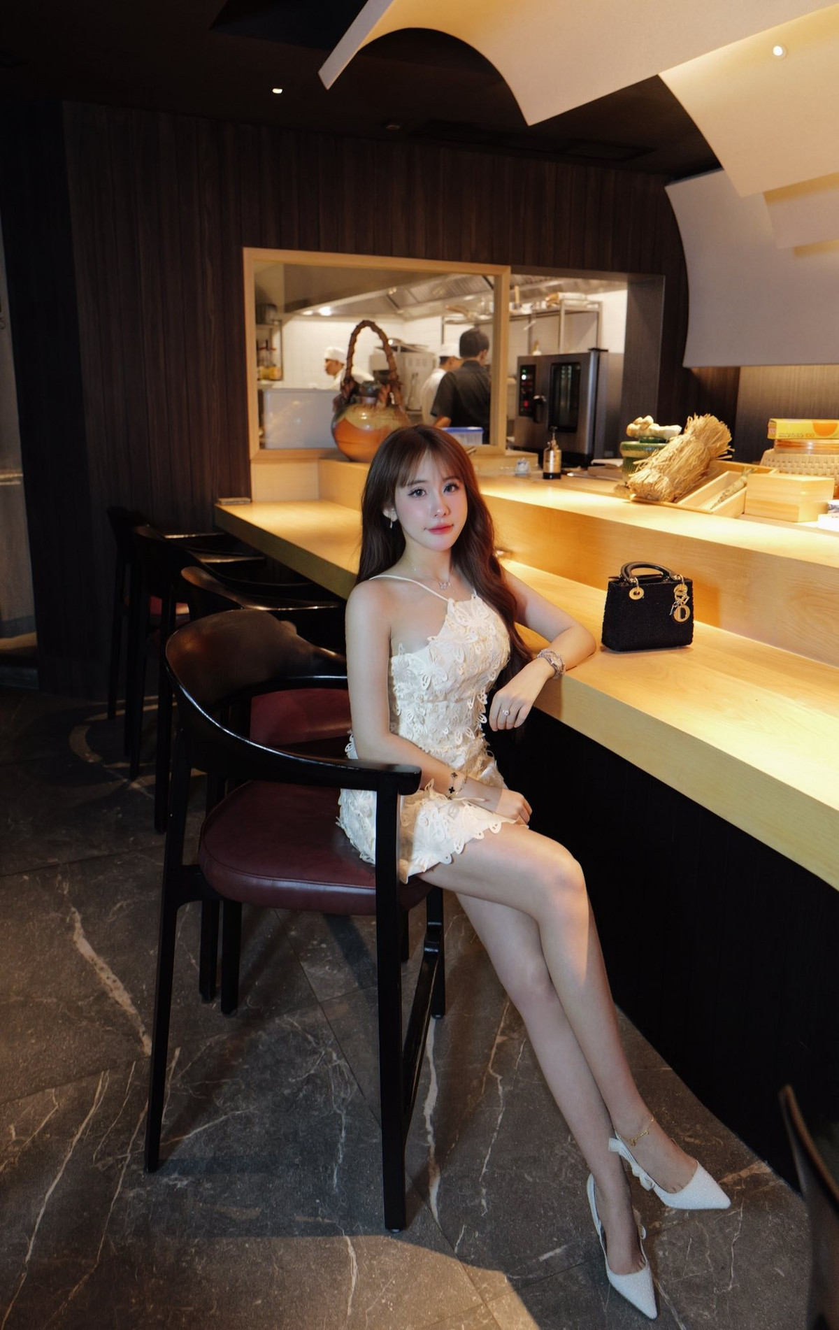 Tuyết Anh thường xuyên chia sẻ về phong cách sống, làm đẹp và thời trang, đồng thời tham gia làm mẫu ảnh cho nhiều nhãn hàng. Hình ảnh chỉn chu, tích cực giúp cô sở hữu lượng người theo dõi đáng kể và trở thành gương mặt quen thuộc với giới trẻ.