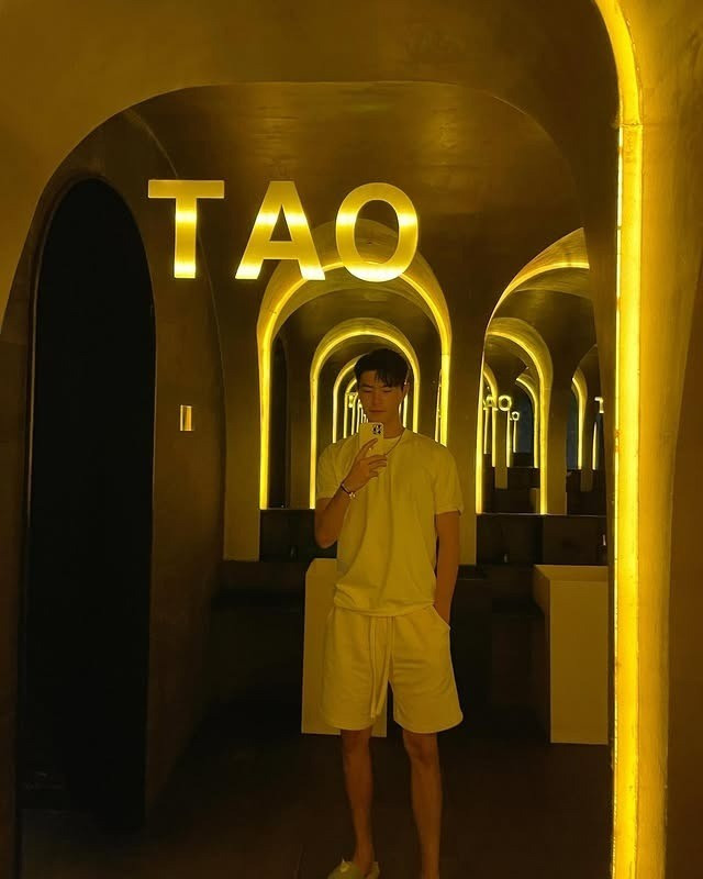 Huo cũng yêu thích thủ thành Alisson của Liverpool - người có lối chơi khá toàn diện, từ kỹ thuật rê bóng, bắt bóng cho đến khả năng ra vào chính xác.