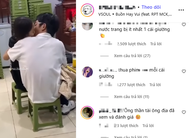 Không đơn thuần chỉ là khoảnh khắc lãng mạn, cảnh quay được cho là "quá trớn" giữa thanh thiên bạch nhật. Theo đó, đàng trai có hành động khiến người xem video chỉ biết "đỏ mặt" để lại bình luận bức xúc. Trong clip, anh chàng chủ động động chạm cơ thể, ngồi sát, ngắm nhìn thậm chí vục mặt vào vòng 1 nhạy cảm cô bạn gái tạo nên hiệu ứng 18+ rõ rệt.