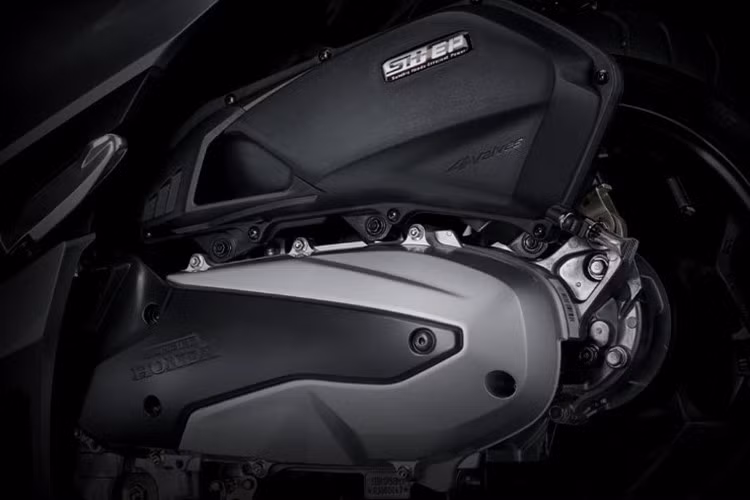 Xe được trang bị động cơ SH-EP – phát triển dựa trên nền tảng eSP, sử dụng hệ thống phun xăng điện tử PGM-Fi. Đây là loại động cơ xy-lanh đơn, dung tích 149cc, 4 thì, 4 van, làm mát bằng chất lỏng, cho công suất tối đa 11,4 mã lực (kw) và có thể đạt tốc độ tối đa 107 km/h.