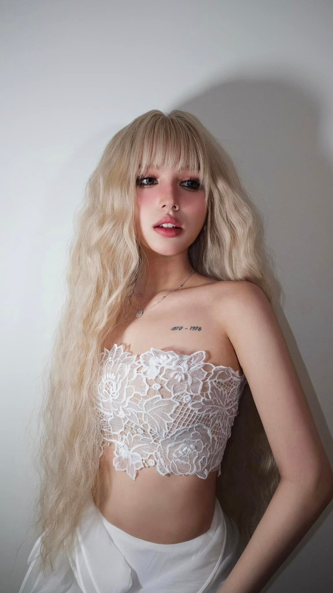 Điều đặc biệt, cô luôn tự lập về mặt tài chính thông qua nhiều công việc khác nhau.