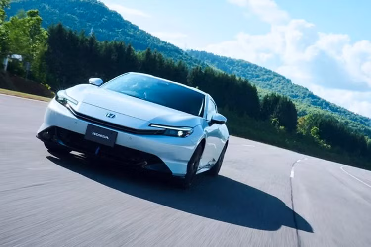 Honda sẽ mở đơn đặt hàng cho Prelude 2025 từ 5/9, với đợt sản xuất đầu giới hạn 2.000 xe. Nếu mức giá trên được giữ nguyên tại các thị trường quốc tế, Prelude có thể trở thành mẫu coupe hybrid thể thao có giá tiệm cận với các dòng xe hiệu suất cao đến từ các thương hiệu lớn.