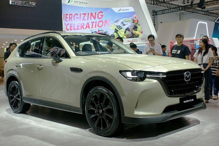 Tại Triển lãm Ô tô Quốc tế Gaikindo Indonesia (GIIAS) 2025 vừa qua, Mazda đã chính thức giới thiệu CX-60 Sport đến người tiêu dùng tại quốc gia đông dân nhất Đông Nam Á.
