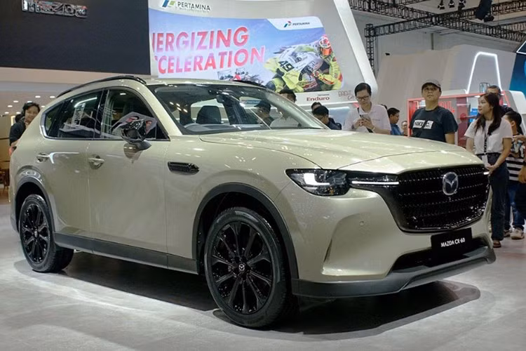 Tại Triển lãm Ô tô Quốc tế Gaikindo Indonesia (GIIAS) 2025 vừa qua, Mazda đã chính thức giới thiệu CX-60 Sport đến người tiêu dùng tại quốc gia đông dân nhất Đông Nam Á.