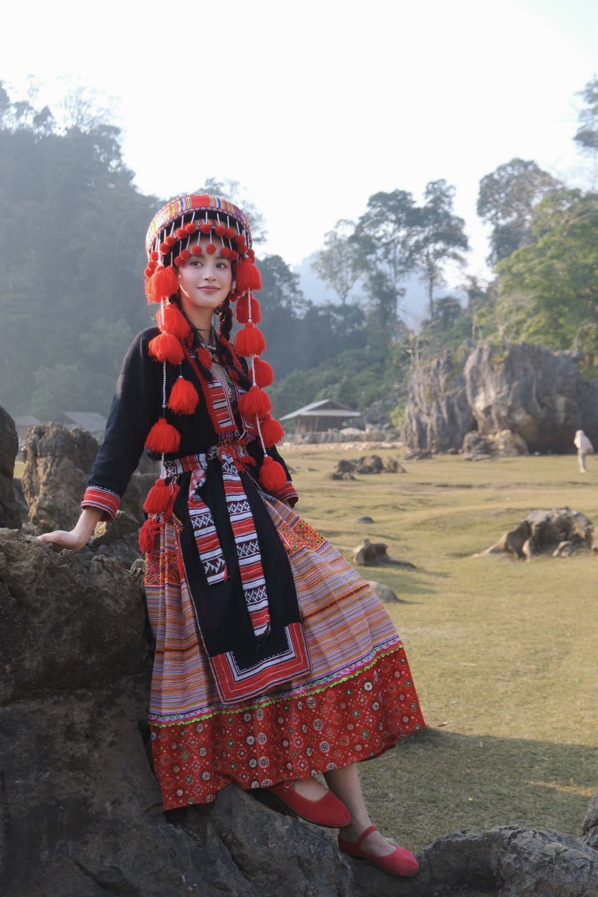 Bên cạnh hình ảnh thời trang ấn tượng, Trần Tiểu Vy còn là một trong những hoa hậu sở hữu sức ảnh hưởng lớn của showbiz Việt.