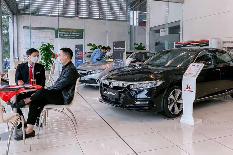 Tháng 1 luôn là giai đoạn thấp điểm của thị trường ôtô Việt Nam. Do đó, không có gì bất ngờ khi doanh số của các thành viên thuộc Hiệp hội các nhà sản xuất ôtô Việt Nam (VAMA) giảm sút trong tháng đầu tiên của năm 2026. Cụ thể, trong tháng 1/2026 vừa qua, các thành viên VAMA đã bán ra 36.875 xe, giảm 21,6% so với tháng liền trước nhưng tăng trưởng đến 100,4% so với cùng kỳ năm ngoái.