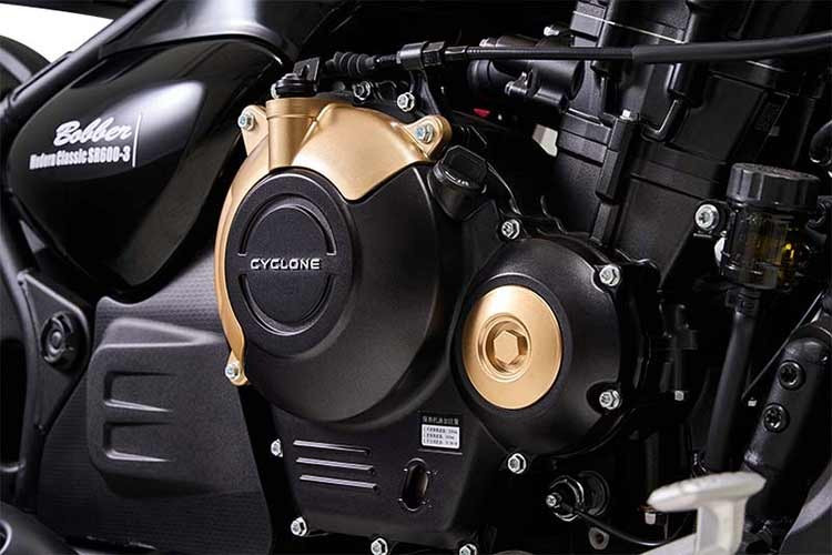 Ngoài ra, mẫu cruiser này còn được tích hợp hệ thống kiểm soát lực kéo, hệ thống giám sát áp suất lốp (TPMS) và hai cổng sạc USB Type-A, những trang bị cho thấy định hướng tiếp cận người dùng hiện đại trong phân khúc.