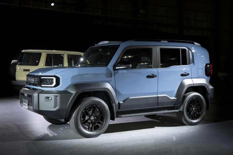 Việc trang bị động cơ đáp ứng tiêu chuẩn Euro 6 trong tương lai cũng mở ra cánh cửa tiến vào thị trường Úc đầy tiềm năng. Mặc dù Bắc Mỹ và Châu Âu hiện chưa nằm trong kế hoạch phân phối chính thức, nhưng sự xuất hiện của Land Cruiser FJ được kỳ vọng sẽ làm thay đổi hoàn toàn cục diện phân khúc xe off-road cỡ nhỏ trên toàn cầu.