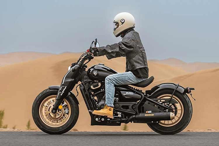 Tại thị trường Malaysia, mẫu xe môtô Cyclone RA600 2026 mới được bán ra chính hãng với giá niêm yết là 25.888 ringgit - (tương đương khoảng 170,5 triệu đồng).