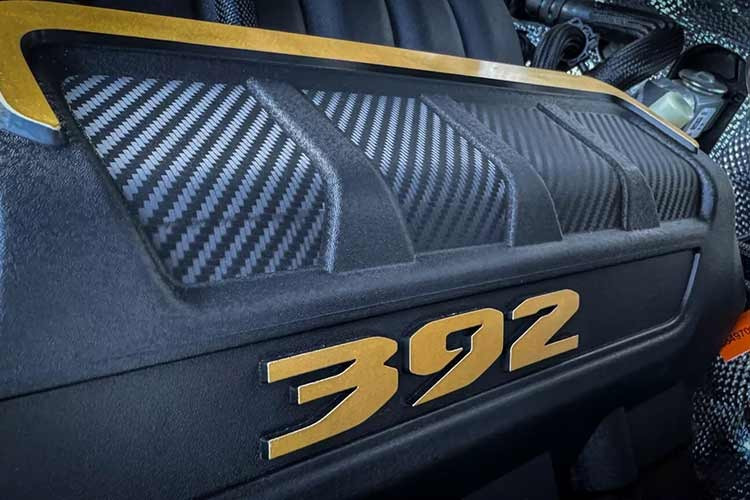 Theo Giám đốc điều hành Jeep - Bob Broderdorf chia sẻ, “cộng đồng của Jeep đã nói rằng, họ muốn Wrangler quay về công thức cổ điển, cơ bản hơn, kết hợp với sức mạnh của động cơ V8. Wrangler Willys 392 chính là câu trả lời của chúng tôi, tiếp tục cam kết mở rộng tính sẵn có của động cơ V8 trên toàn dòng Wrangler.”