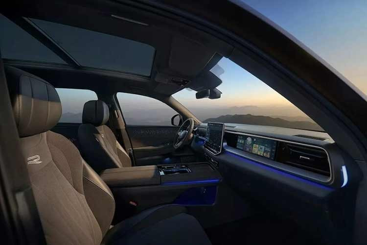 Theo thông tin rò rỉ, Atlas 2027 sẽ sử dụng nền tảng MQB Evo và được trang bị động cơ EA888 evo5 mới. Hiện chưa có thông tin về thông số kỹ thuật, nhưng động cơ 4 xi-lanh 2.0 lít này cũng được sử dụng trong Tiguan.