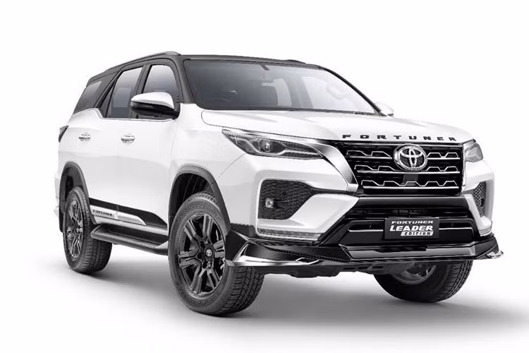 Người dùng kỳ vọng Fortuner thế hệ mới sẽ có những thay đổi rõ rệt ở thiết kế, công nghệ và hệ truyền động, đồng thời cải thiện trải nghiệm vận hành so với thế hệ hiện tại. Nếu đúng như dự đoán, đây sẽ là một trong những lần nâng cấp toàn diện nhất của dòng Fortuner kể từ khi ra mắt.