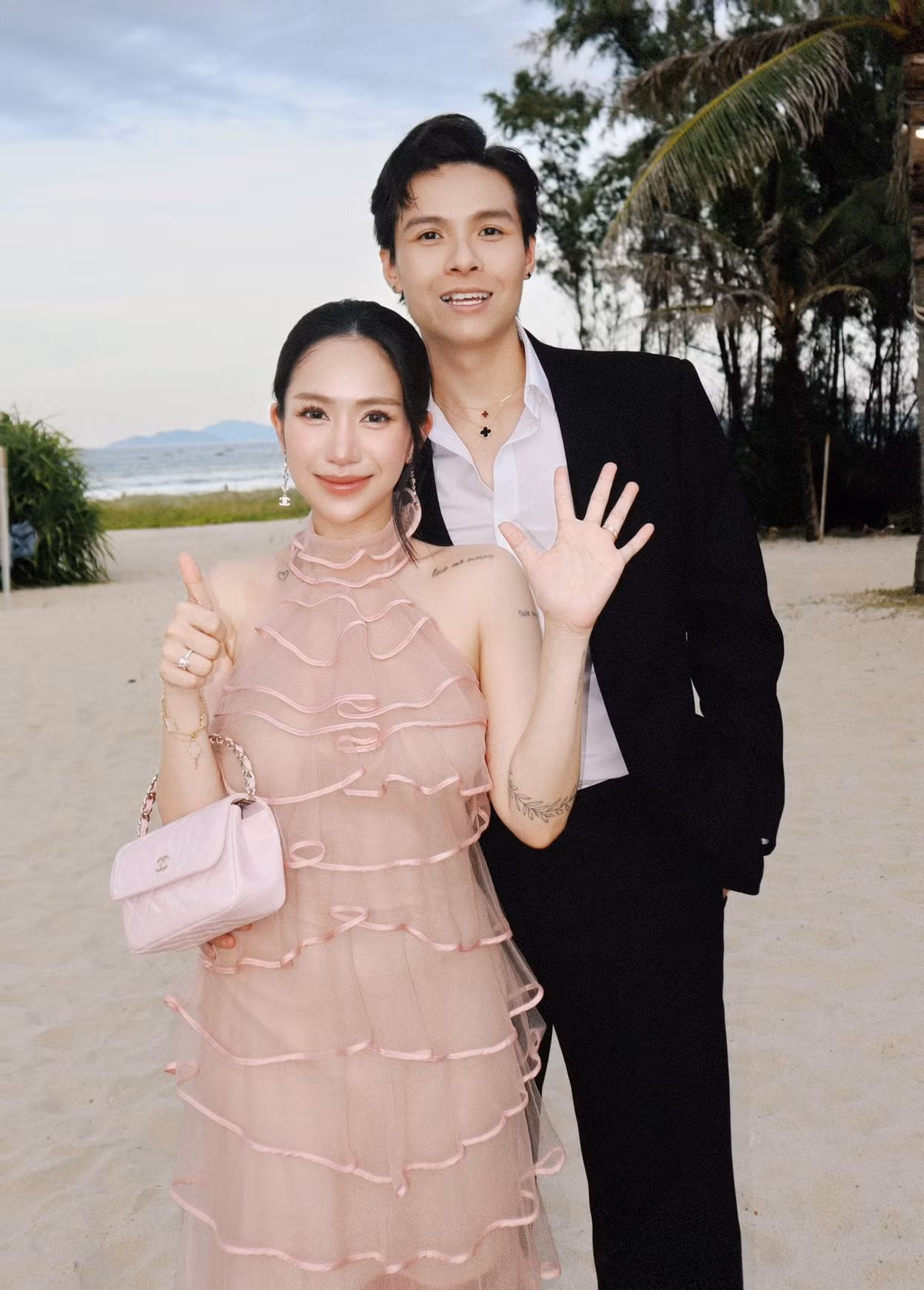 Bên cạnh hình ảnh hạnh phúc, mặn nồng của cặp đôi Joyce Phạm - Tâm Nguyễn, vóc dáng sau khi hạ sinh em bé thứ 4 của ái nữ nhà đại gia Minh Nhựa nhận nhiều sự chú ý, khen ngợi.