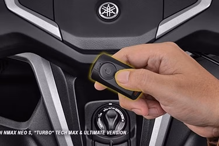 Ngoài Riding Mode, hộp số YECVT còn có một tính năng khác là Y-Shift có nút vận hành nằm dưới tay lái bên trái. Bản thân Y-Shift có khả năng mang lại cảm giác lái khác biệt vì chức năng của nó là giúp người lái tăng tốc mạnh mẽ hơn với 3 mức là Thấp (1), Trung bình (2) và Cao (3).