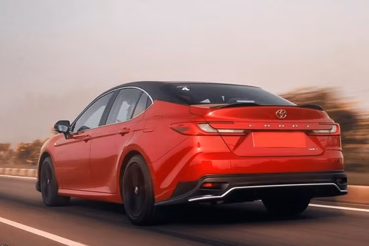 Tại Ấn Độ, Camry Sprint Edition có giá bán 48,50 lakh INR, tương đương khoảng 55.500 USD. Điều đáng chú ý là mức giá này tương đương phiên bản Camry Hybrid Elegant, hiện là tùy chọn còn lại duy nhất trên công cụ cấu hình trực tuyến của Toyota. Cả hai phiên bản đều được lắp ráp tại nhà máy Bidadi và phân phối độc quyền cho thị trường nội địa.