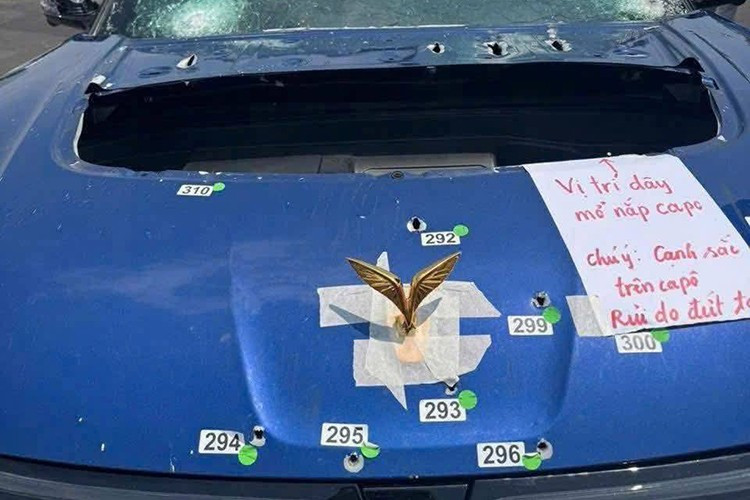 View - Xem SUV "chủ tịch" VinFast Lạc Hồng 900 LX test khả năng chống đạn | Báo Tri thức và Cuộc sống - TIN TỨC PHỔ BIẾN KIẾN THỨC 24H