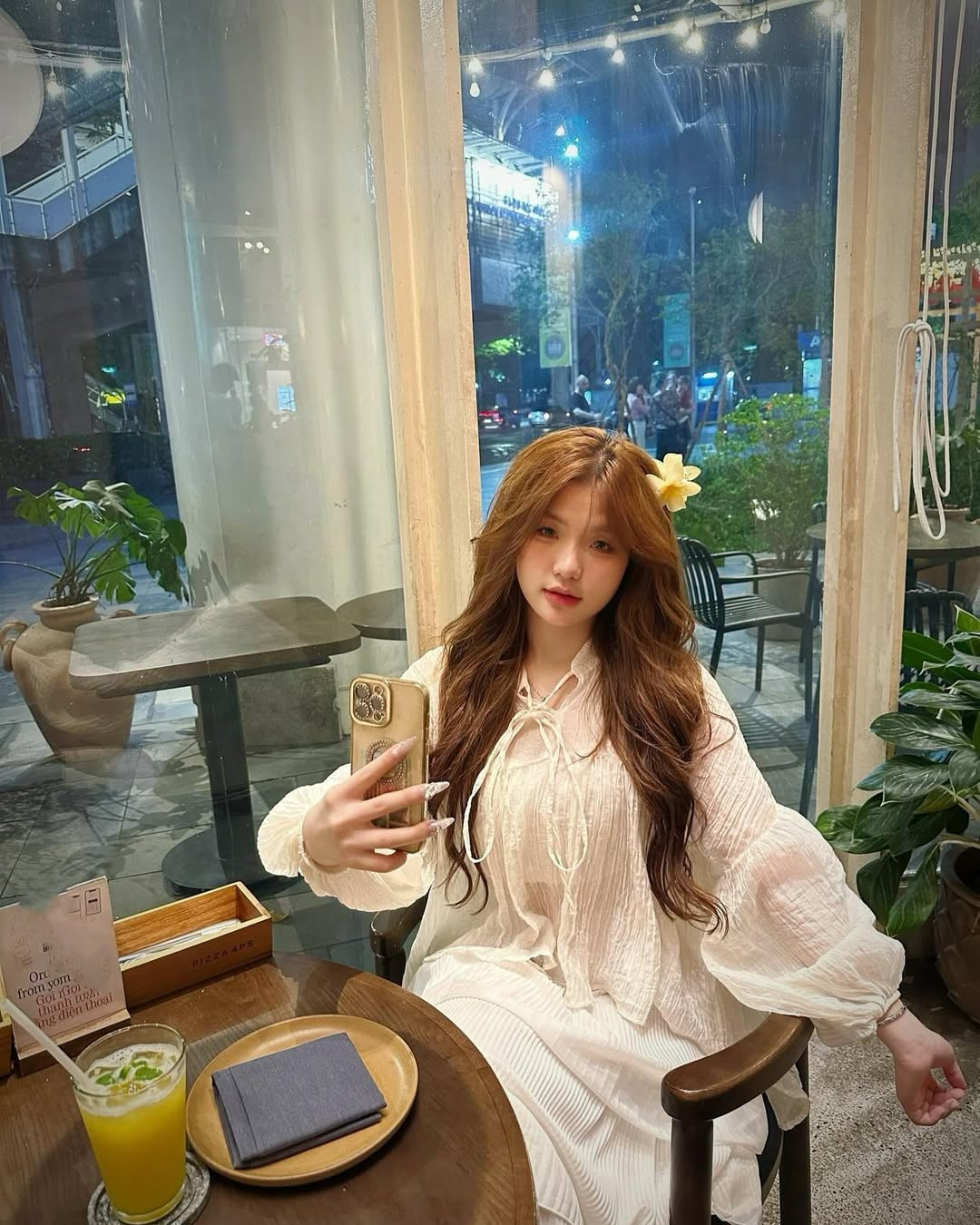 Đến thời điểm hiện tại, Lan Anh vẫn khiến cư dân mạng điêu đứng, chinh phục fan bằng nhan sắc mà còn bởi sự tự tin và nỗ lực.