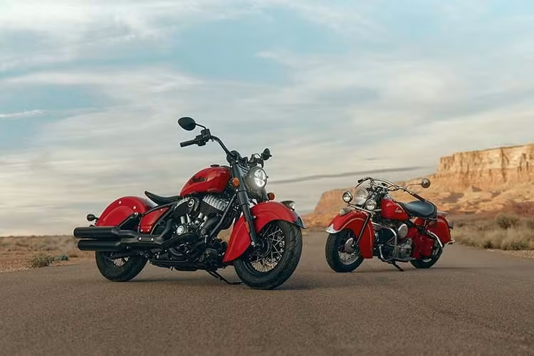 Indian Motorcycle đã khởi động một năm kỷ niệm 125 năm thành lập với mẫu xe Chief Vintage 2026, được cho là lấy cảm hứng từ các mẫu xe Chief của những năm 1940. Đây là sản phẩm đầu tiên trong chiến dịch kỷ niệm “Never Finished” đang diễn ra, được khởi động vào ngày 7/1 – đánh dấu 125 năm kể từ khi chiếc xe Indian đầu tiên lăn bánh khỏi dây chuyền sản xuất vào năm 1901.