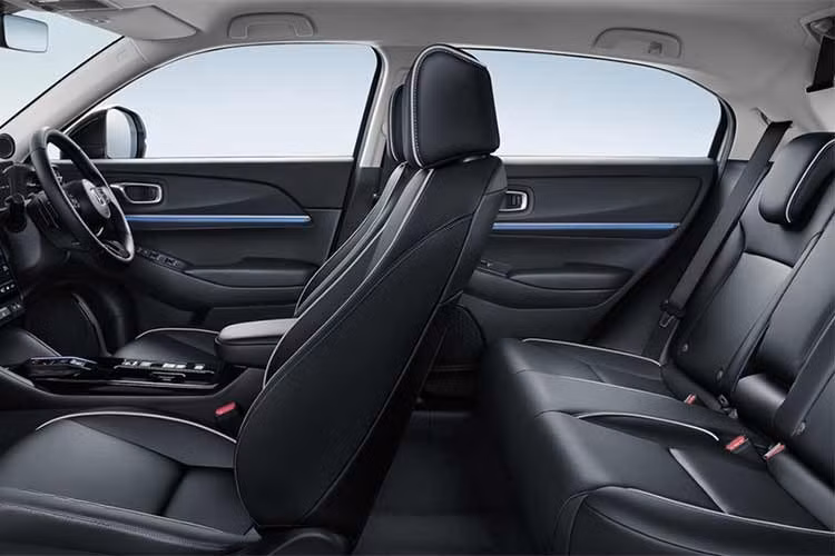 Honda e:Ny1 sử dụng nền tảng khung gầm e:N Architecture F, trang bị 1 mô-tơ điện cho công suất tối đa 201 mã lực (150 kW). Pin có dung lượng 68,8 kWh cho phép xe di chuyển tối đa 412 km theo chu trình thử nghiệm WLTP của châu Âu.