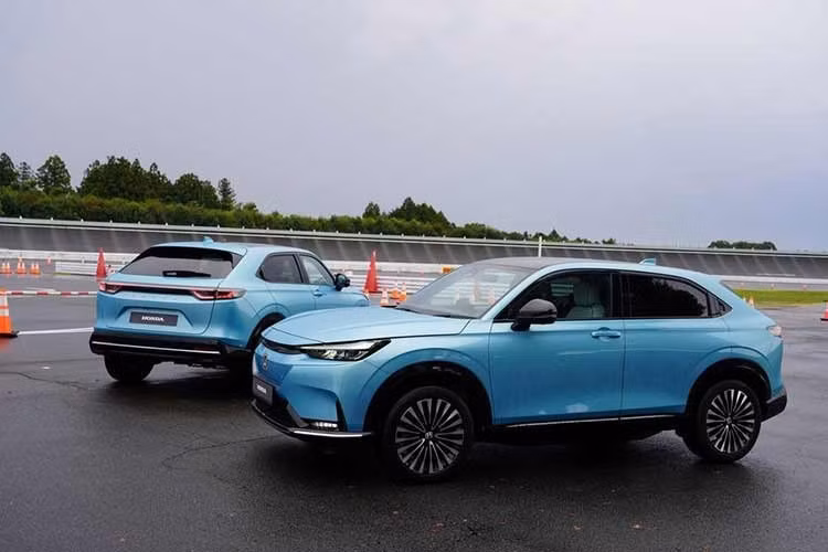 Honda đang chuẩn bị ngừng kinh doanh mẫu xe điện duy nhất hiện được phân phối tại thị trường châu Âu. Trong bối cảnh điều chỉnh lại chiến lược xe điện, hãng sẽ ngừng bán mẫu e:Ny1 chỉ sau 3 năm ra mắt.