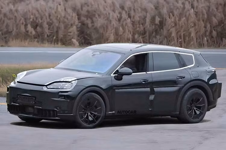 Sự thay đổi từ động cơ điện sang động cơ thuần săng cho K1 này cho thấy Porsche đang chọn một lối đi thực tế, ưu tiên giá trị sử dụng và mong muốn của khách hàng thay vì chạy đua theo xu hướng một cách cực đoan.