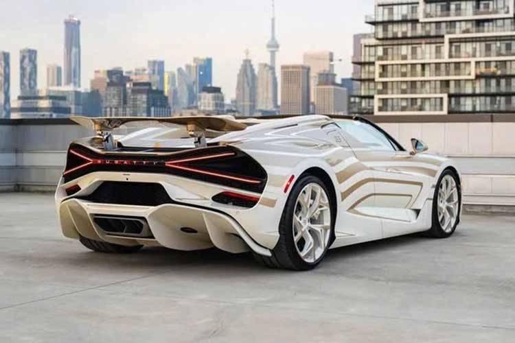 Trái tim của Bugatti W16 Mistral là khối động cơ W16 dung tích 8.0L trứ danh với 4 bộ turbo, sản sinh sức mạnh tối đa 1.600 mã lực và mô-men xoắn cực đại 1.600 Nm. Kết hợp với động cơ này là hộp số 7 cấp ly hợp kép và hệ dẫn động 4 bánh toàn thời gian.