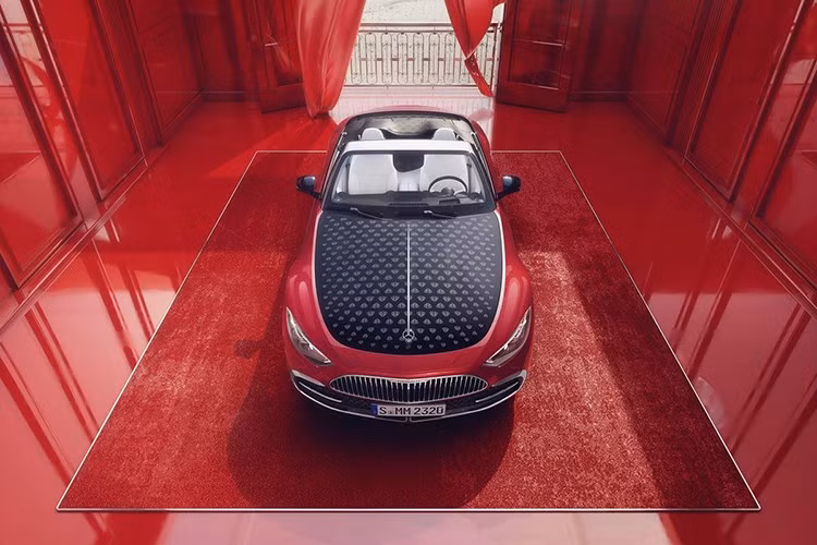 Dự đoán, sau thị trường Mỹ và châu Âu, mẫu xe mui trần siêu sang Mercedes-Maybach SL 680 Monogram Series sẽ sớm ra mắt thị trường Đông Nam Á cũng như về Việt Nam để các đại gia sở hữu.