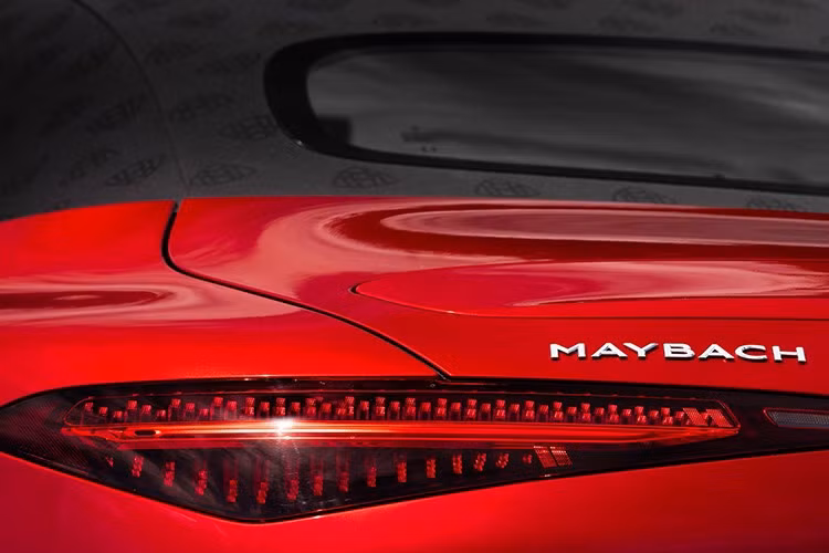 Mặc dù sử dụng cùng hậu tố '680' như Maybach S-Class, nhưng xe không được trang bị động cơ V12. Trên thực tế, Mercedes-Maybach đã quyết định trang bị cho xe động cơ V8 bi-turbo 4.0 lít phổ biến, sản sinh công suất 577 mã lực tại 5.500-6.500 vòng/phút và mô-men xoắn 590 pound-feet (800 Nm) trong khoảng 2.500-5.000 vòng/phút.