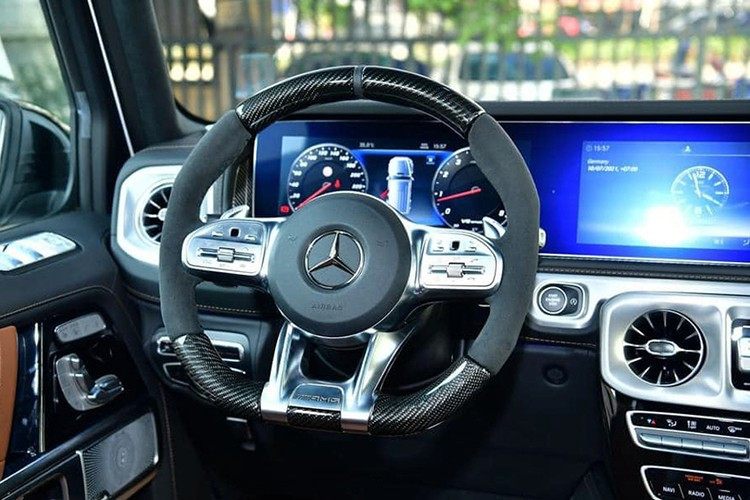 Không chỉ G63, trong nửa đầu năm 2025, nhiều mẫu xe khác của Mercedes-Benz Việt Nam cũng được giảm giá mạnh để kích cầu. Mercedes-Benz C-Class – dòng xe chủ lực của hãng – từng được đại lý ưu đãi 200-250 triệu đồng cho xe VIN 2024.