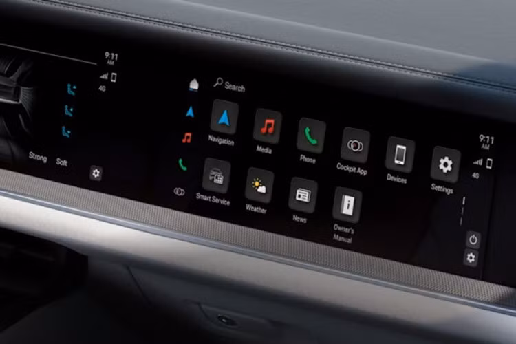 Trên chiếc xe của mình, vị đại gia Hải Phòng này đã bổ sung hàng loạt tùy chọn đắt giá như hệ thống treo chủ động Porsche Dynamic Chassis Control trị giá hơn 241 triệu đồng, hỗ trợ quan sát ban đêm hơn 168 triệu đồng, hệ thống đánh lái bánh sau hơn 125 triệu đồng...