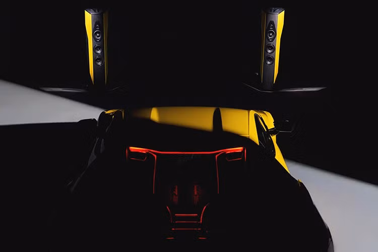 Sonus Faber và Lamborghini đã kết hợp với nhau một thời gian rồi. Lần cuối chúng ta nghe tin tức từ cả hai là vào mùa xuân năm ngoái, khi hệ thống âm thanh ô tô của hãng loa này được đưa vào Revuelto.