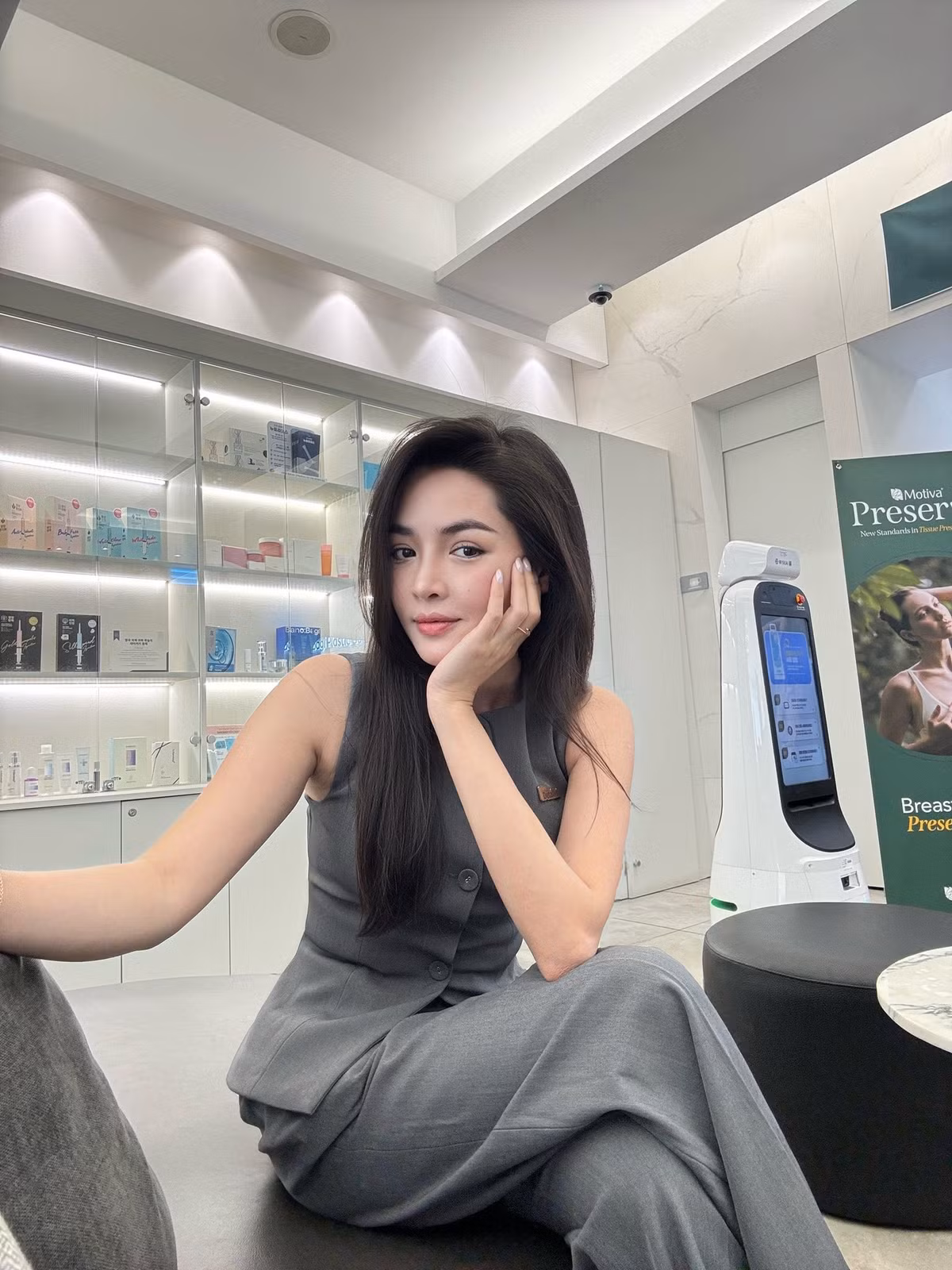 Hiện tại, sau 1 thập kỷ “tái sinh”, Thanh Quỳnh vẫn giữ được phong độ nhan sắc. Không những vậy, cô còn nhận nhiều lời khen cho rằng ngày càng xinh đẹp, mặn mà và cuốn hút hơn. Cô duy trì phong cách thời trang hiện đại, hình ảnh tươi mới và tiếp tục gắn bó với lĩnh vực làm đẹp.