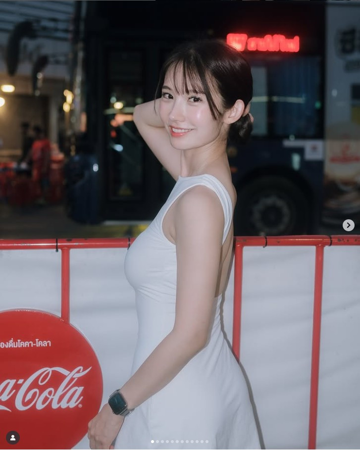 Nahyun Kim của hiện tại đã trở nên táo bạo, quyến rũ và cực kỳ tự tin vào vẻ đẹp trưởng thành của mình.