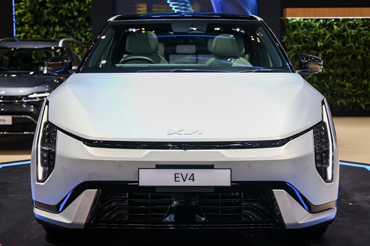 View - Kia EV4 "chào hàng" Đông Nam Á - sedan điện chạy 630 km/sạc | Báo Tri thức và Cuộc sống - TIN TỨC PHỔ BIẾN KIẾN THỨC 24H