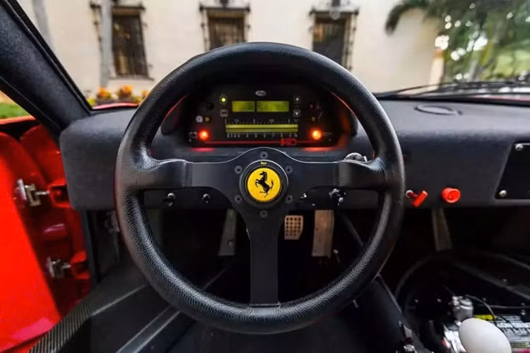 Chiếc xe sau đó đã tham gia các sự kiện đua tại Ý, Pháp, Tây Ban Nha và Cộng hòa Séc trước khi quay trở lại Michelotto vào năm 2014 để được đại tu động cơ và hộp số, đồng thời khoác lại màu Rosso Corsa nguyên bản – sắc đỏ biểu tượng của Ferrari.