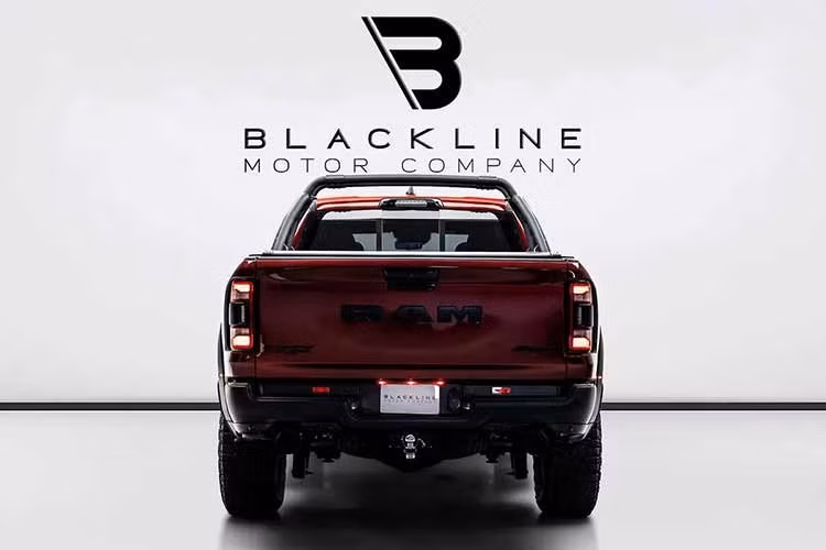 Hiện tại xe có giá bán 459.000 AED, tương đương với gần 125.000 đô la (khoảng 3,25 tỷ đồng). Nhà cung cấp cho biết xe có thể được mua với khoản trả trước 20% trong vòng 5 năm với mức trả góp 7.191 AED (1.958 đô la) mỗi tháng.