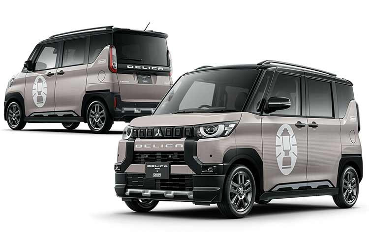 Theo hãng xe Mitsubishi, những chiếc xe độ này làm nổi bật "sức mạnh và tính linh hoạt" của Delica. Hầu hết các phiên bản đều dành cho off-road và cắm trại, nhưng Mitsubishi cũng mang đến 2 chiếc xe theo tiêu chuẩn thể thao.