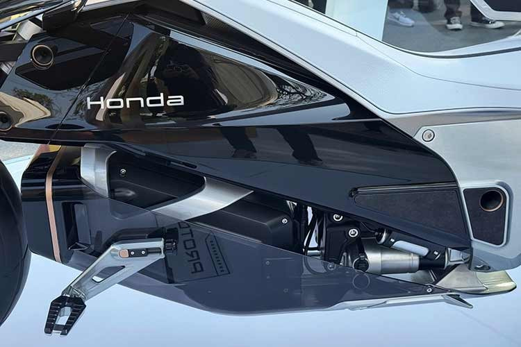 Nhìn chung, Honda EV Outlier cho thấy xe máy điện không nhất thiết phải na ná nhau và trong tương lai vẫn sẽ có chỗ cho những mẫu xe độc đáo, gây chú ý.