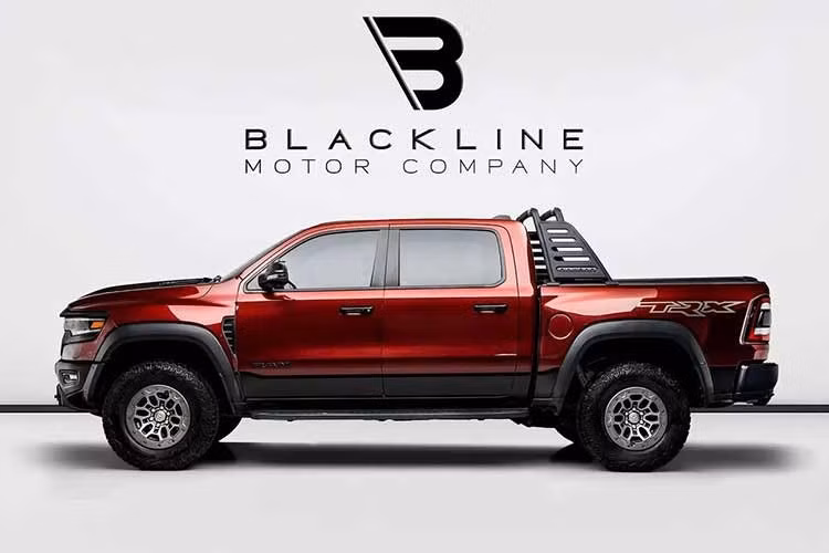 Được hoàn thiện với màu Đỏ Delmonico, chiếc siêu bán tải Ram 1500 TRX Final Edition đặc biệt này sở hữu rất nhiều trang bị cao cấp, bao gồm hệ thống thông tin giải trí 12 inch, hệ thống âm thanh Harman Kardon, nội thất bọc da...