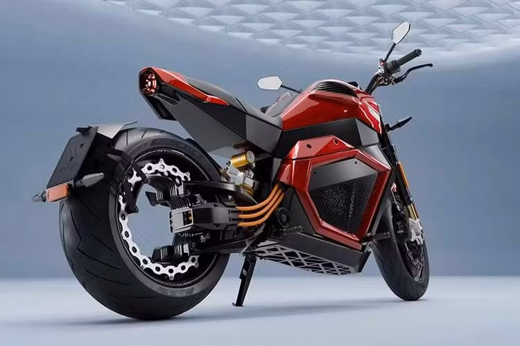 Không giống các pin lithium-ion truyền thống sử dụng chất điện phân dạng lỏng hoặc gel, hệ thống pin mới dùng chất điện phân rắn, giúp tăng khả năng chịu tải, nâng cao an toàn và cho phép công suất sạc cực cao.