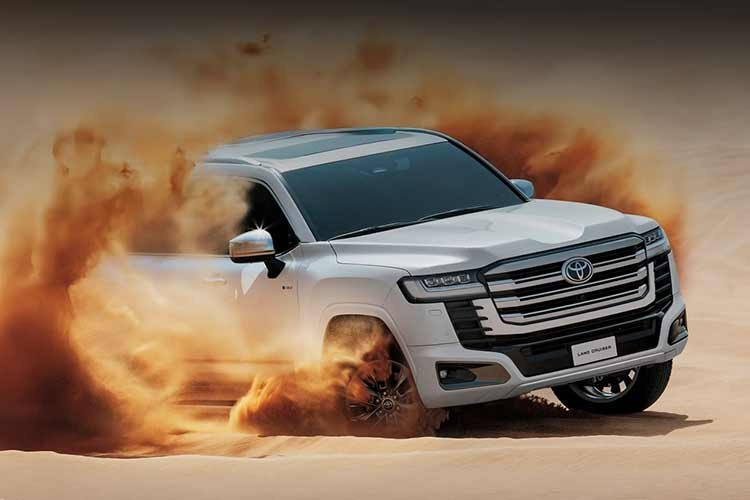 Nếu đúng như dự đoán, đây sẽ là mẫu xe đánh dấu bước đi mới của hãng trong xu hướng điện hóa dòng SUV cao cấp tại Đông Nam Á. Dự đoán, sau các thị trường như Thái Lan và Philippines..., Toyota Land Cruiser 300 HEV 2026 mới sẽ sớm được đưa về bán chính hãng tại thị trường Việt Nam.