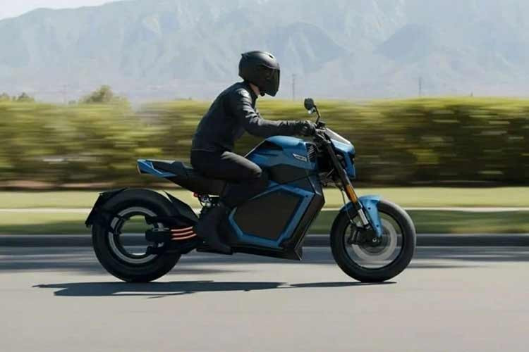 Phiên bản hiện tại trang bị Donut Motor 2.0, nặng 21 kg, tích hợp trực tiếp vào bánh sau, loại bỏ trục và nan hoa truyền thống. Hệ thống hoạt động hoàn toàn dựa trên lực điện từ: các nam châm điện trong phần lõi bánh tác động vào nam châm vĩnh cửu trên vành ngoài để tạo lực quay. Thiết kế mô-đun kết hợp với hệ thống gioăng kín giúp bảo vệ ổ bi khỏi bụi và nước, đồng thời giảm đáng kể nhu cầu bảo trì.