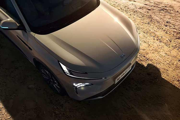 Tuy nhiên, GM hoạt động tốt hơn nhiều ở các thị trường khác, đặc biệt là Trung Quốc, nơi các liên doanh của hãng đang mang lại lợi nhuận. Thương hiệu Buick, hiện không có xe điện nào trong dòng sản phẩm tại Mỹ, lại là mũi nhọn trong hoạt động của GM tại Trung Quốc, và các mẫu xe Electra đã chứng tỏ khá thành công.