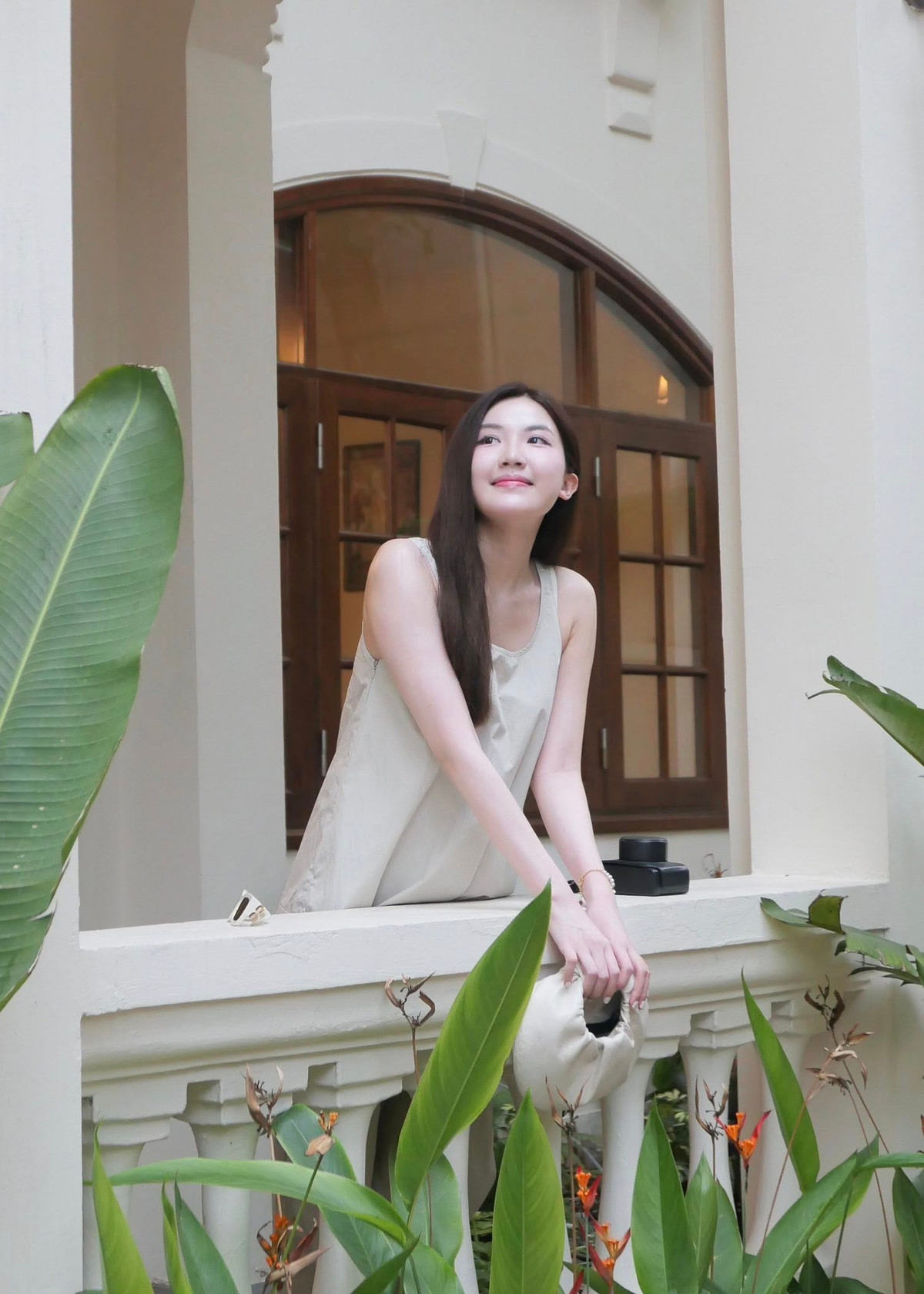 Dẫu vậy ngoài đời thường, Lương Thanh lại có tính cách dịu dàng, nhẹ nhàng.